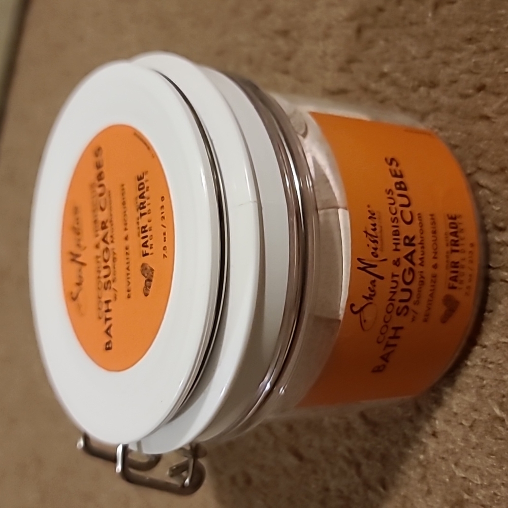Shea Moisture coconut and hibiscus bath sugar cubes
